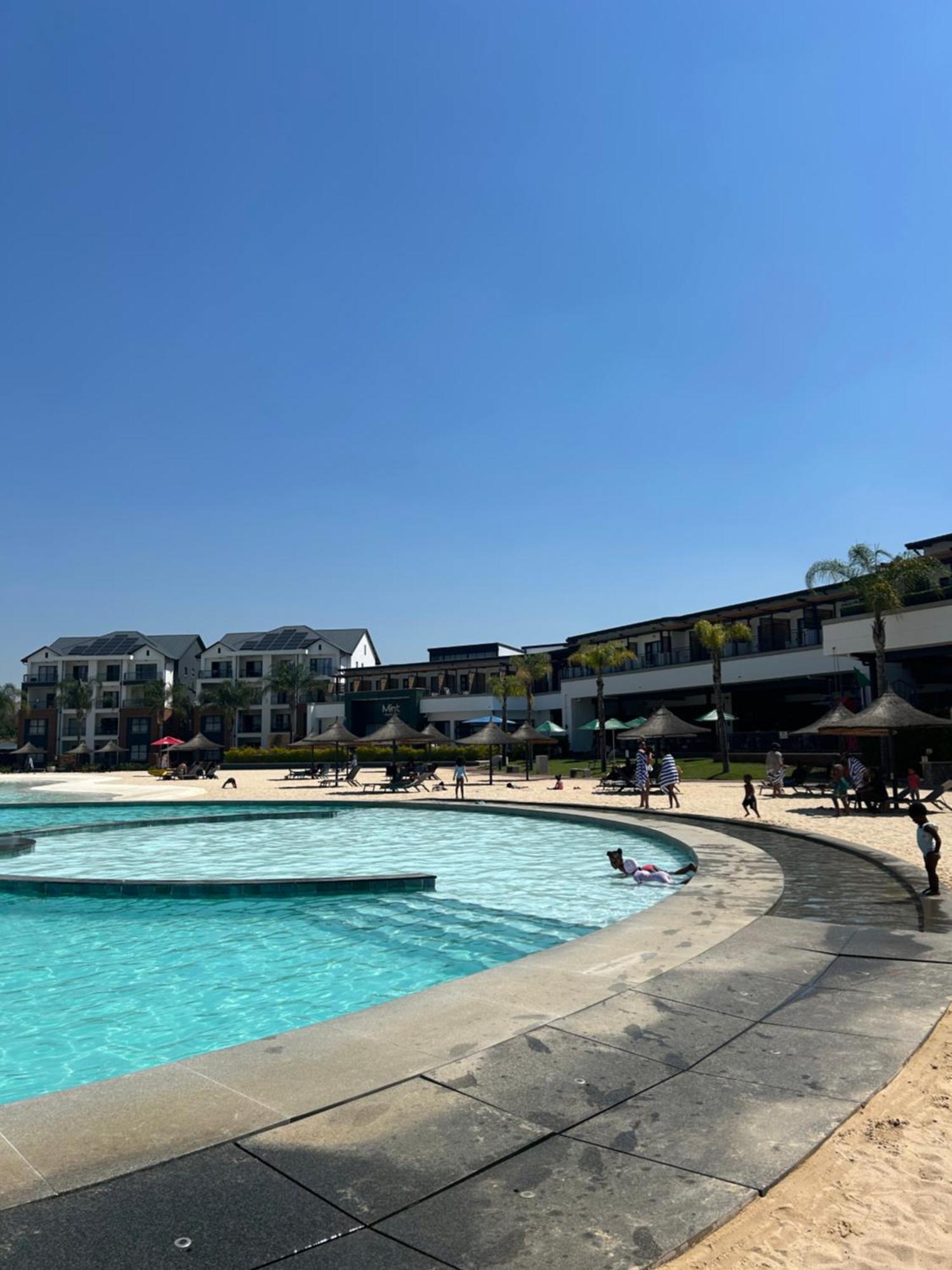 The Blyde Crystal Lagoon Riverwalk Estate Pretoria Exterior foto